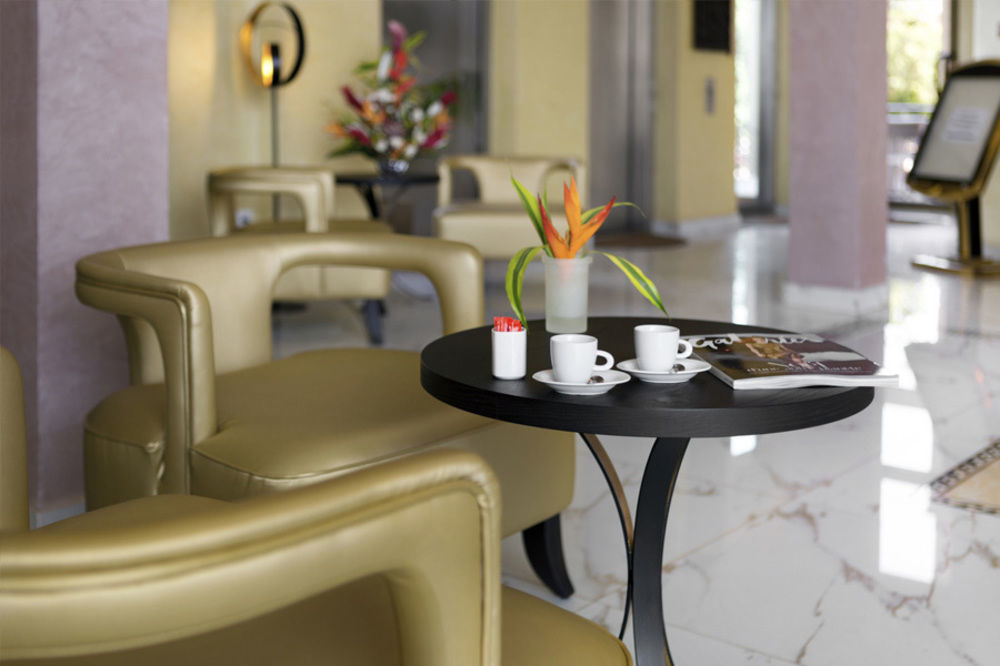 Bravia Hotel Ouagadougou Exteriör bild