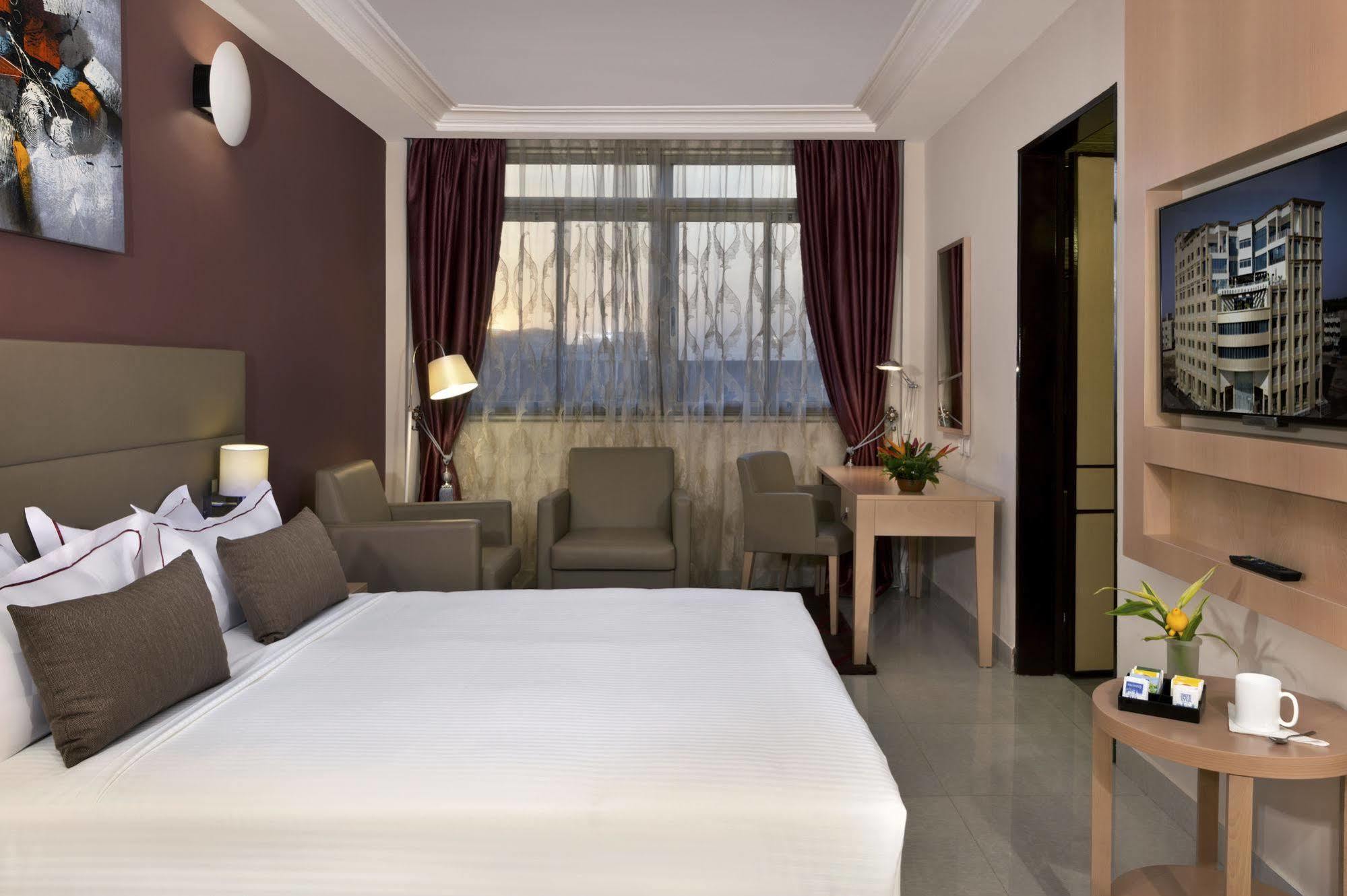 Bravia Hotel Ouagadougou Exteriör bild